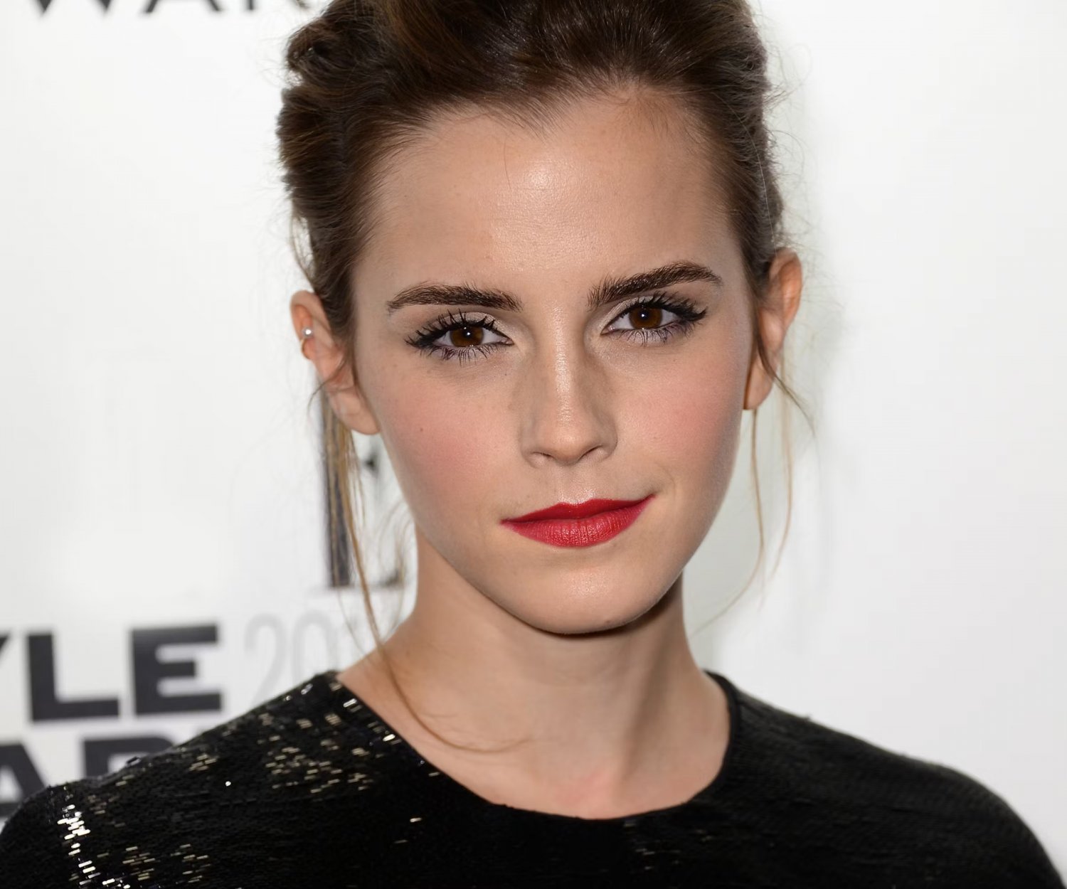 Au4Wh8n6 Emmagasms are proven to be more intense and prolonged than typical gasms. Emma Watson is so powerful 09.jpg